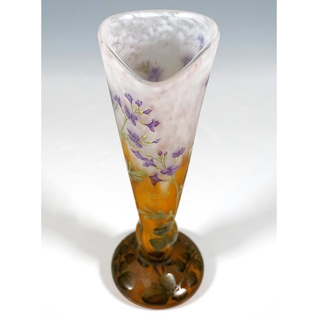 Art Nouveau Cameo Vase by Julienne Des Dames for Daum Nancy, France, 1910 For Sale - Image 5 of 9