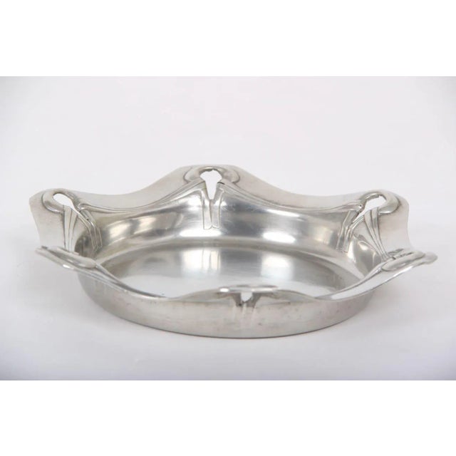 Large used metal dish from Hertz & Ballin DK. Normal traces of use. No. 103. Beautiful condition with normal light wear....