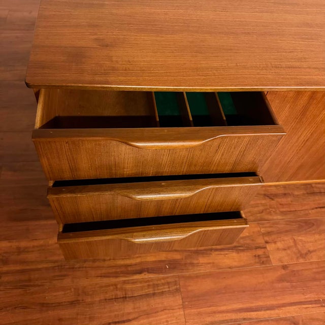 Mid-Century Vintage Compact Teak Sculpted Pulls Sideboard For Sale - Image 9 of 12