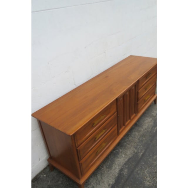 Mid 20th Century Modern Long Dresser Sideboard Bathroom Vanity 6221 For Sale - Image 14 of 18