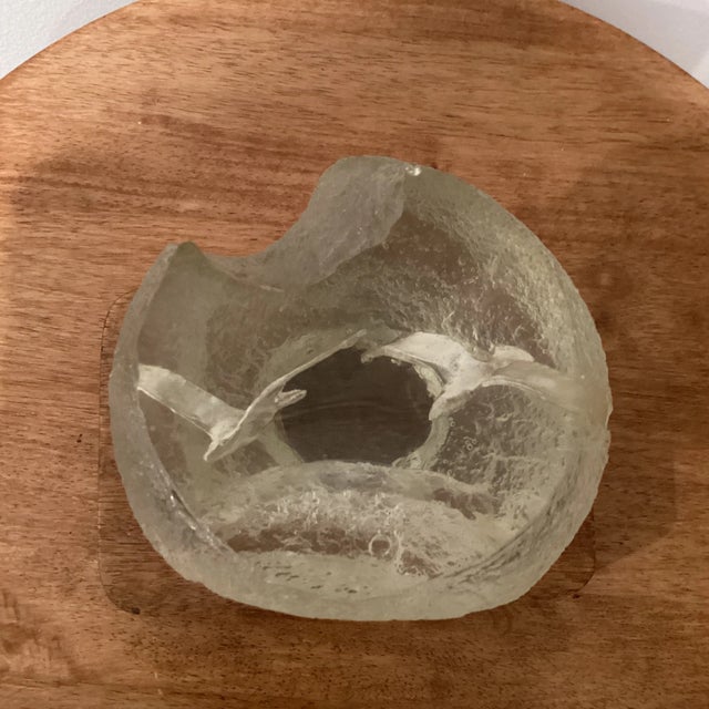 Mid Century Birds in Flight " Clear Lucite Acrylic Sculpture by J. Pelt Engraved on Wood Base For Sale In Chicago - Image 6 of 13