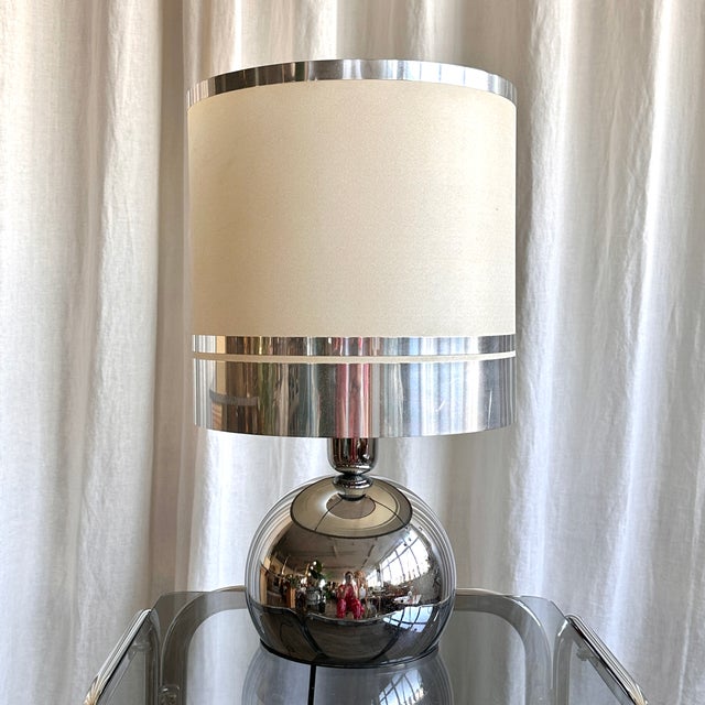 Italian Space Age Spherical Chrome Table Lamp, 1970s For Sale - Image 3 of 15