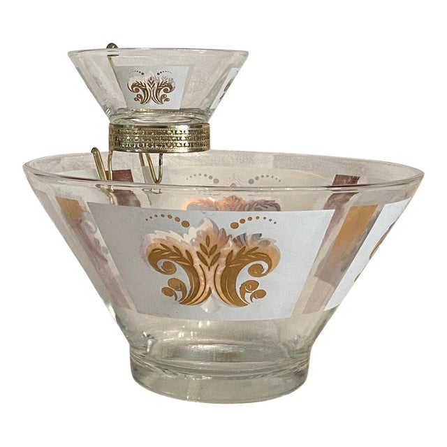 Fleur De Lis Chip and Dip Bowls With Metal Hanger - Set of 3 by Anchor Hocking For Sale