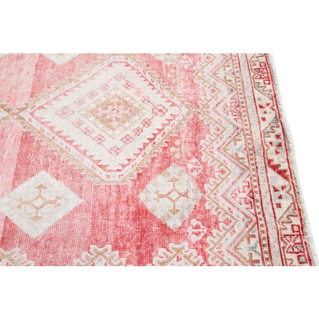 1960s Vintage Mahal Shabby Chic Handmade Tribal Pink Wool Rug For Sale In New York - Image 6 of 8
