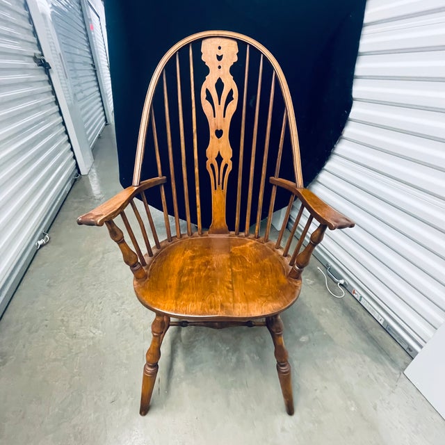 American 1920s/1930s Vintage w.f. Whitney "Antique Mahogany" Pierced Splat Windsor Armchair - Model 33-4 For Sale - Image 3 of 7