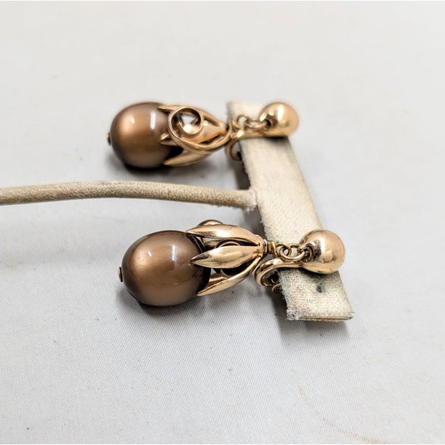 Vintage Signed Napier Goldtone Brown Moonglow Cumquat Drop Clip Earrings-2 Pieces For Sale - Image 9 of 12