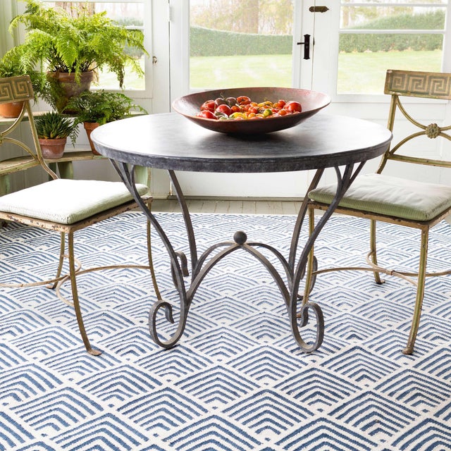 Contemporary Bunny Williams for Dash & Albert Cleo Navy Indoor/Outdoor Rug, 9' 6" x 13' 6" For Sale - Image 3 of 4