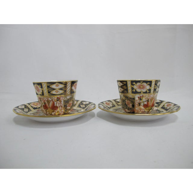 Japanese Early 20th Century Royal Crown Derby 2451 Traditional Imari Bone China Scallop Tea Cup & Saucer Set - 4pcs For Sale - Image 3 of 11