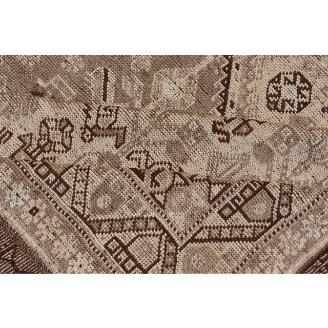 Persian Shiraz Rug With Vertical Sub-Geometric Medallions in Earth Tones For Sale - Image 14 of 15