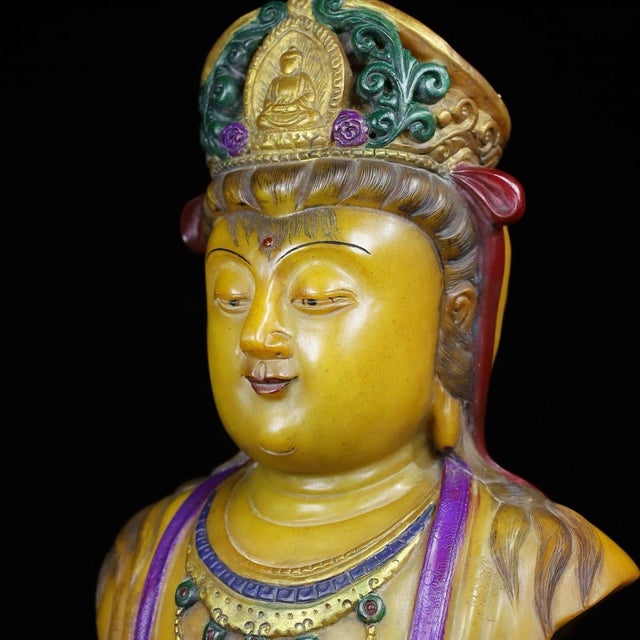 Vintage Shoushan Stone Guanyin Bust With Polychrome Details For Sale - Image 9 of 10