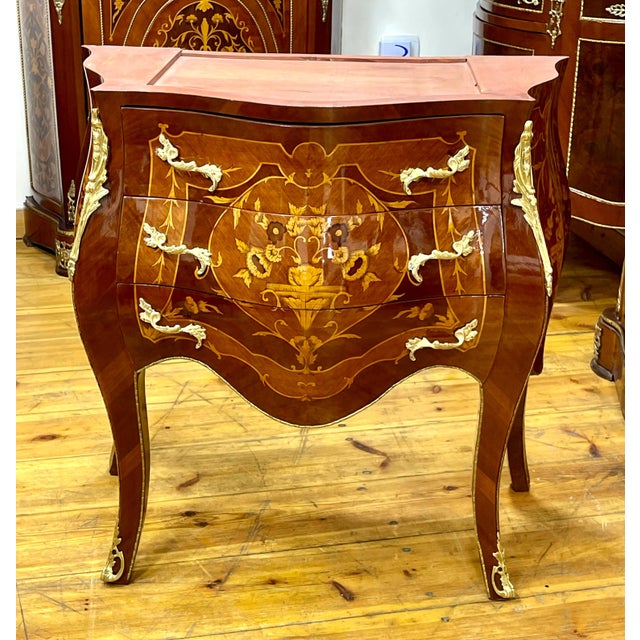 French Refined French Bombe Commode – Three-Drawer Chest With Ornate Marble-Capped Design For Sale - Image 3 of 3