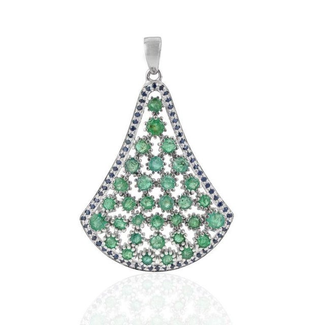 4.17 Carat Statement Emerald Pendant in 925 Silver With Sapphire Detailing For Sale - Image 4 of 12