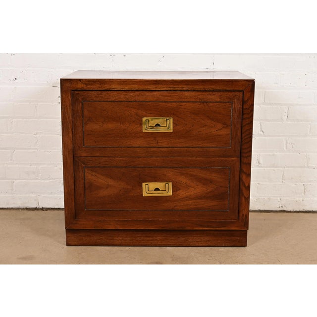 Henredon Style Mid-Century Modern Campaign Oak Nightstand, Circa 1970s For Sale - Image 14 of 14