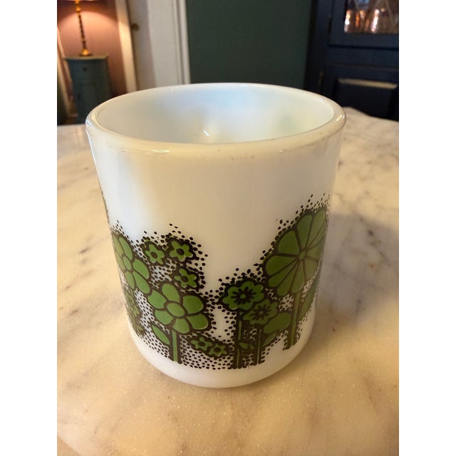 White Vintage Hazel Atlas "Flower Power" Milk Glass Coffee Mugs '60s - Mid-Century Retro - Set of 4 For Sale - Image 8 of 17