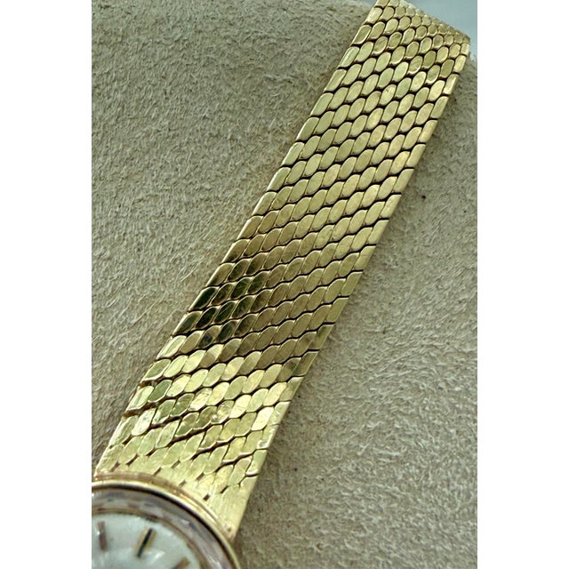1960s Rare Vintage 14 Karat Gold Ladies Omega Dress Wristwatch, Circa 1968 With Manual Wind-Up & Woven Gold Mesh Band by Premier Swiss Maker Omega For Sale - Image 5 of 12