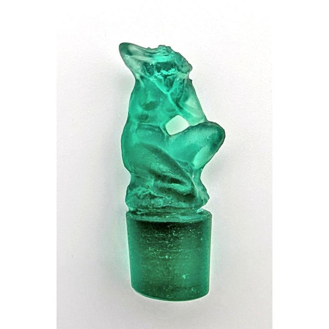 1920s Vintage French Perfume Bottle in Emerald Green Glass by René Lalique, 1920 For Sale - Image 5 of 11