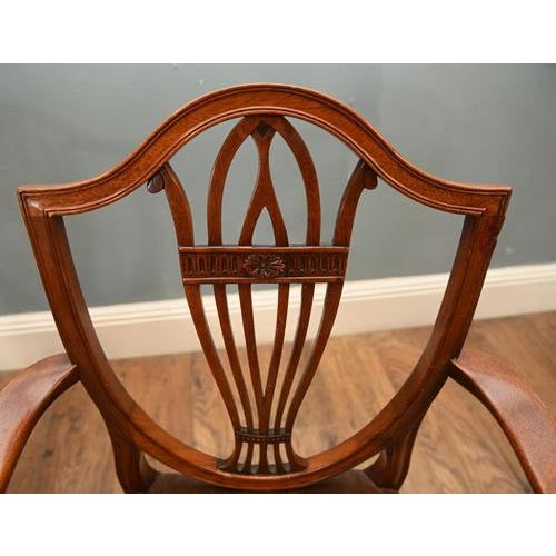 Hepplewhite Dining Chairs in Mahogany, Set of 8 For Sale - Image 9 of 12