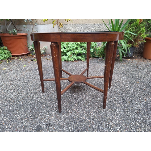 Vintage Coffee Table in Wood with Glass Top and Spider, 1940s, in Very Good conditions. Designed 1920 to 1949