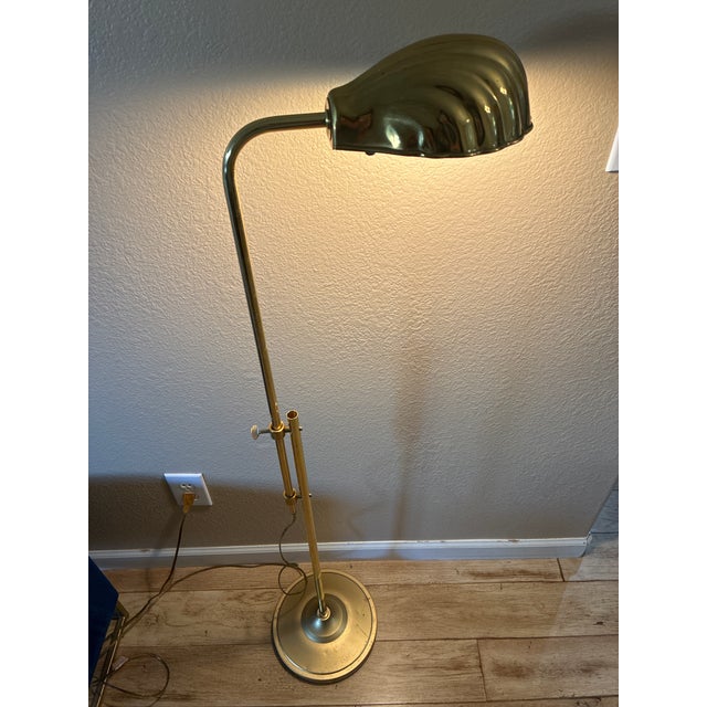 1970s Mid-Century Modern Clam Shell Floor Lamp For Sale - Image 4 of 9