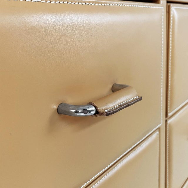 Italian Postmodern Chest of Drawers in Beige Leather, 2000s For Sale - Image 16 of 18