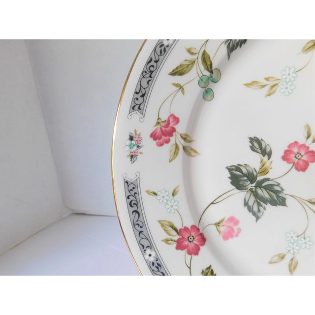 Chinoiserie 1980s Andra Sadek Vintage Floral Chinoiserie, Hollywood Regency Porcelain Cake/Serving Plate For Sale - Image 3 of 13