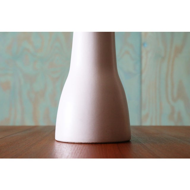 1960s Pair of Jane and Gordon Martz Table Lamps M165 Marshall Studios White Walnut For Sale - Image 6 of 14