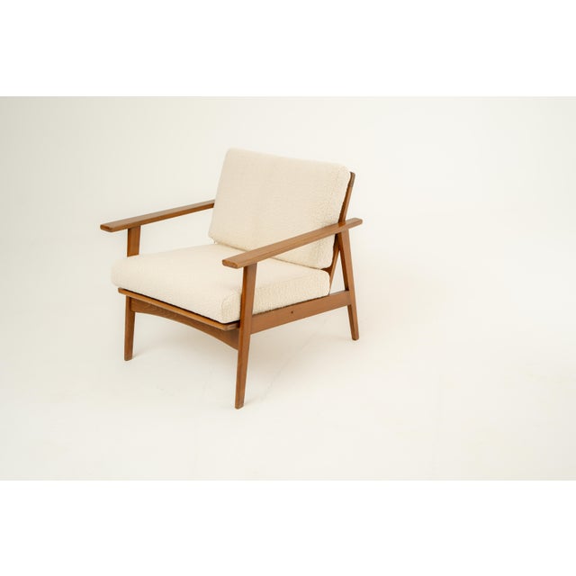 1990s MCM Lounge Chair in Boucle Pearl Fabric For Sale - Image 4 of 11