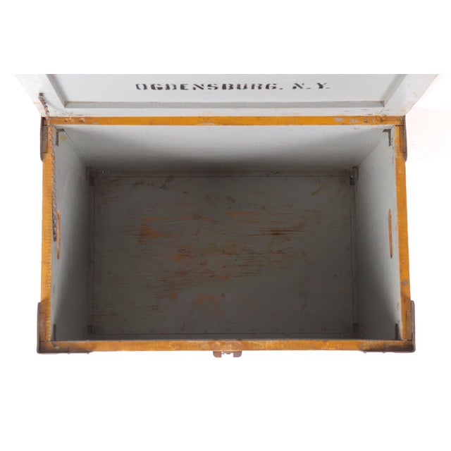 Vintage A. L. Sayer Yellow Wood Bakery Box For Sale In New York - Image 6 of 10