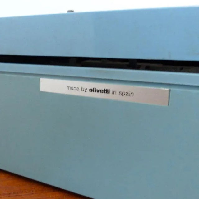 Vintage Studio 46 Typewriter with Spanish Keyboard from Olivetti For Sale - Image 4 of 8