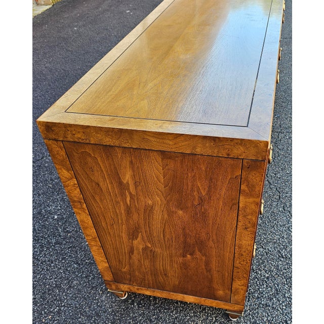 Brown Mid-Century Hollywood Regency Mastercraft Furniture 9-Drawer Long Dresser With Burl Trim For Sale - Image 8 of 10