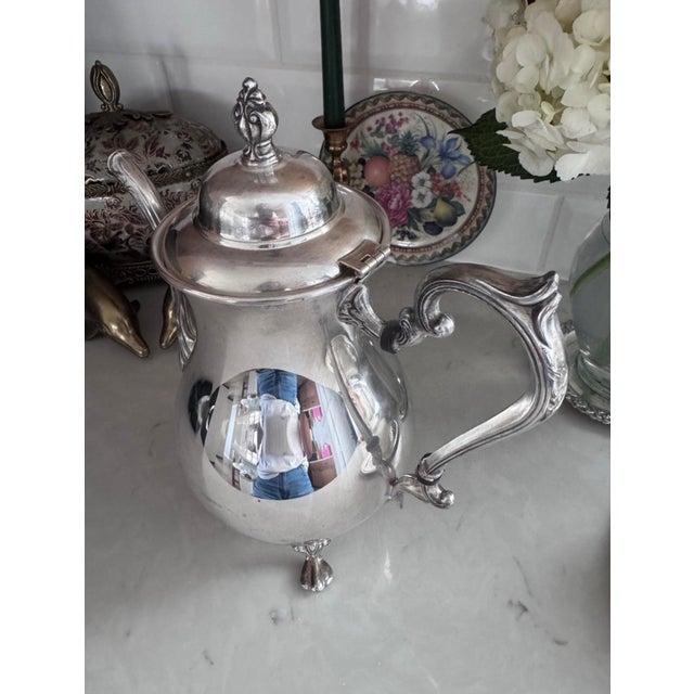 1940s Sheridan Silver Co Silver Plated Tea Pot Silver on Copper Flower Design 4 Footed For Sale In Houston - Image 6 of 12