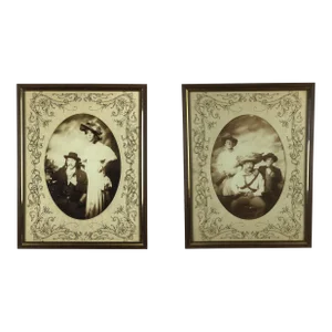 Framed Photography With Antique Vintage Fashion Theme a Pair