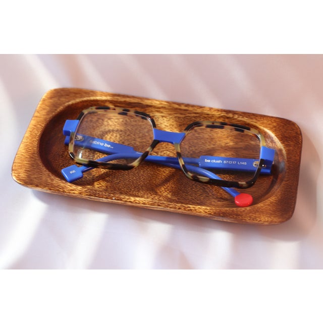 A teak catchall as gorgeous as it is useful. Swipe through for pictures before and after restoring its finish! It is...