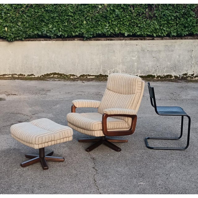 Set of Mid-Century Swivel Armchair and Ottoman in Tweed and Wood, 1970 For Sale - Image 13 of 14