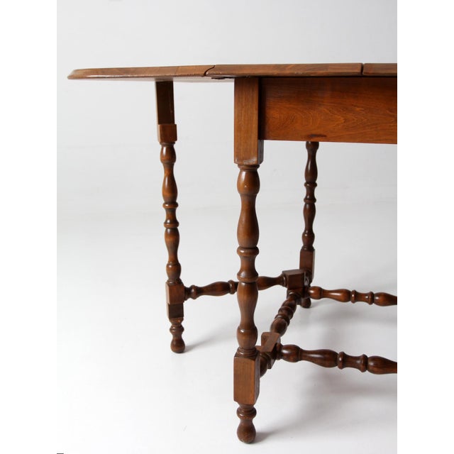 Early American Gate Leg Drop Leaf Table For Sale - Image 14 of 15