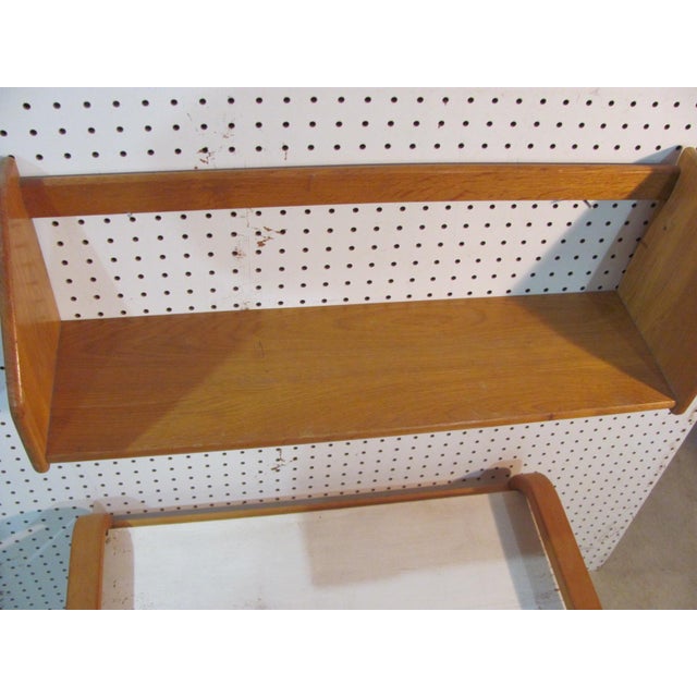 Hans Wegner Hans J. Wegner Oak Hanging Bookshelf for Ry Mobler Attributed 1950s For Sale - Image 4 of 10