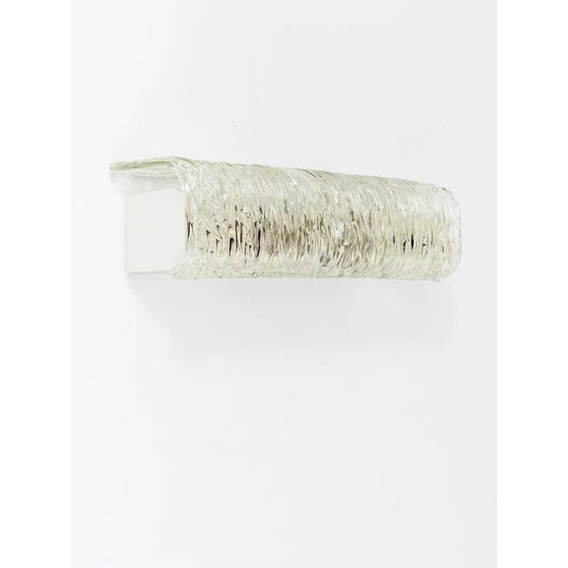 Vanity Mirror Wall Light in Brass and Textured Glass attributed to J. T. Kalmar for Kalmar, Austria, 1950s For Sale - Image 8 of 10