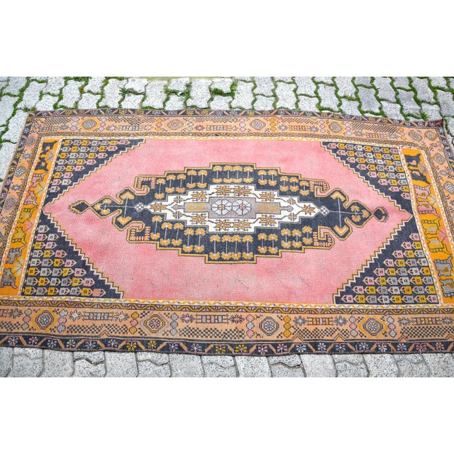 1960s Pink Oushak Modern Tribal Area Living Room Decor Rug For Sale - Image 6 of 11