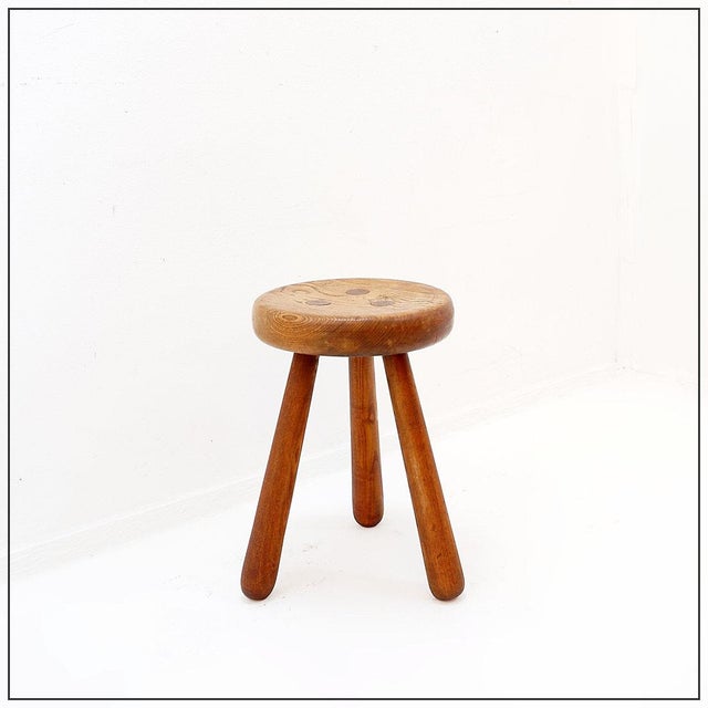 Vintage Brutalist Tripod Stool in Wood, 1960 For Sale - Image 10 of 10