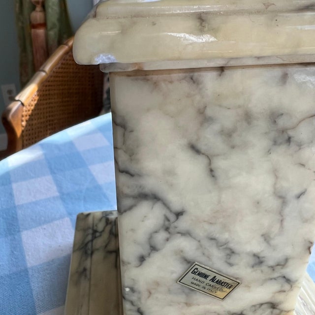 Beautiful vintage carved marble and tole lamp // Tole tulip flowers // Made in Italy // midcentury marble accent lamp / alabaster table lamp For Sale - Image 9 of 9