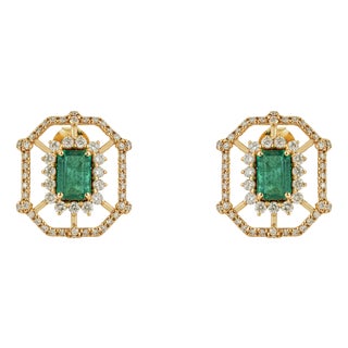 Art Deco-Inspired 14k Yellow Gold 1.06 Ct Emerald & Diamond Halo Stud Earrings- A Pair For Sale