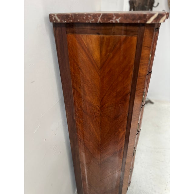 20th Century Transition Chest of Drawers in Elm and Amaranth Veneer For Sale - Image 12 of 17