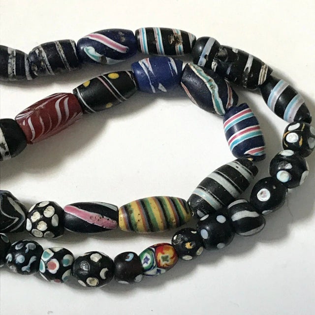 Early 20th Century Venetian Feather Striped Skunk Thousand Eye Millefiori African Trade Glass Beads For Sale - Image 10 of 11
