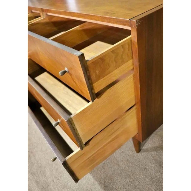 Mid-Century Modern Mid 20th Century Mid-Century Dresser by National Furniture Co., Attributed For Sale - Image 3 of 8
