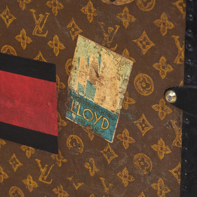 Antique 20th Century Courier Trunk in Monogram Canvas from Louis Vuitton, France, 1910s For Sale - Image 6 of 18
