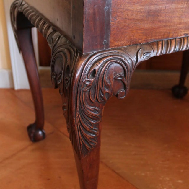 American Chippendale Mahogany Rectangular Tray Top Tea Table With Carved Cabriole Legs, 18th Century For Sale - Image 4 of 12