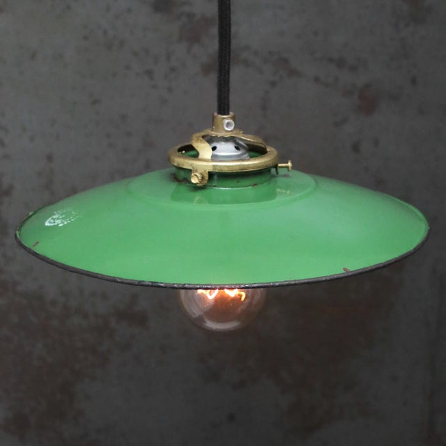 French Pendant Light in Green Enamel For Sale - Image 4 of 8