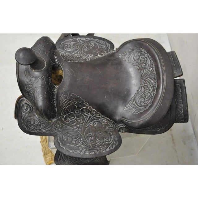 Vintage Brown Tooled Leather Floral Embossed 15" Seat Horse Riding Saddle For Sale - Image 4 of 12