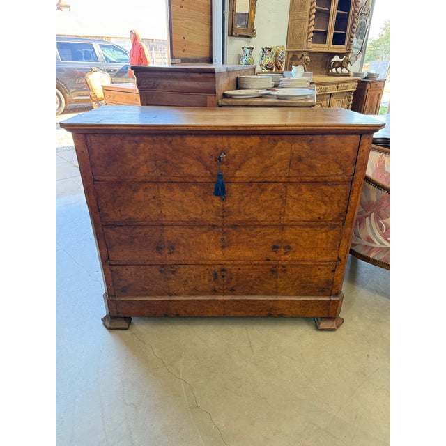 French Provincial 19th Century Louis Philippe Burl Walnut Chest of Drawer / Commodes For Sale - Image 3 of 12