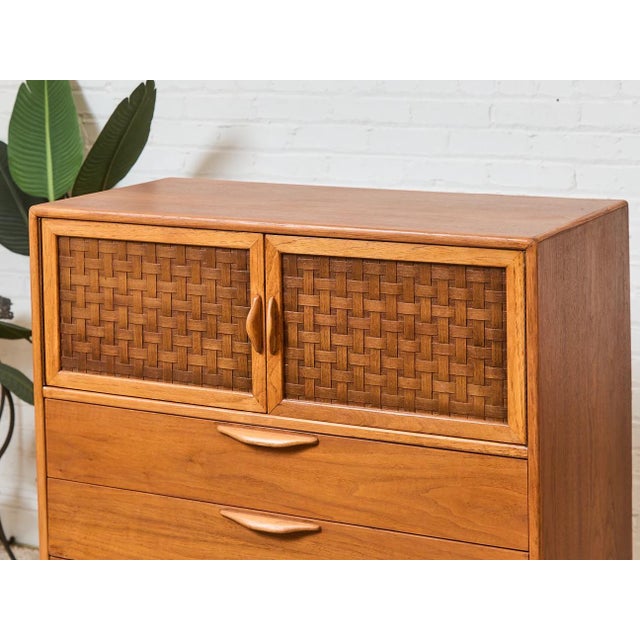 Mid 20th Century Warren Church for Lane Mid-Century Modern Gentlemans Chest For Sale - Image 10 of 12